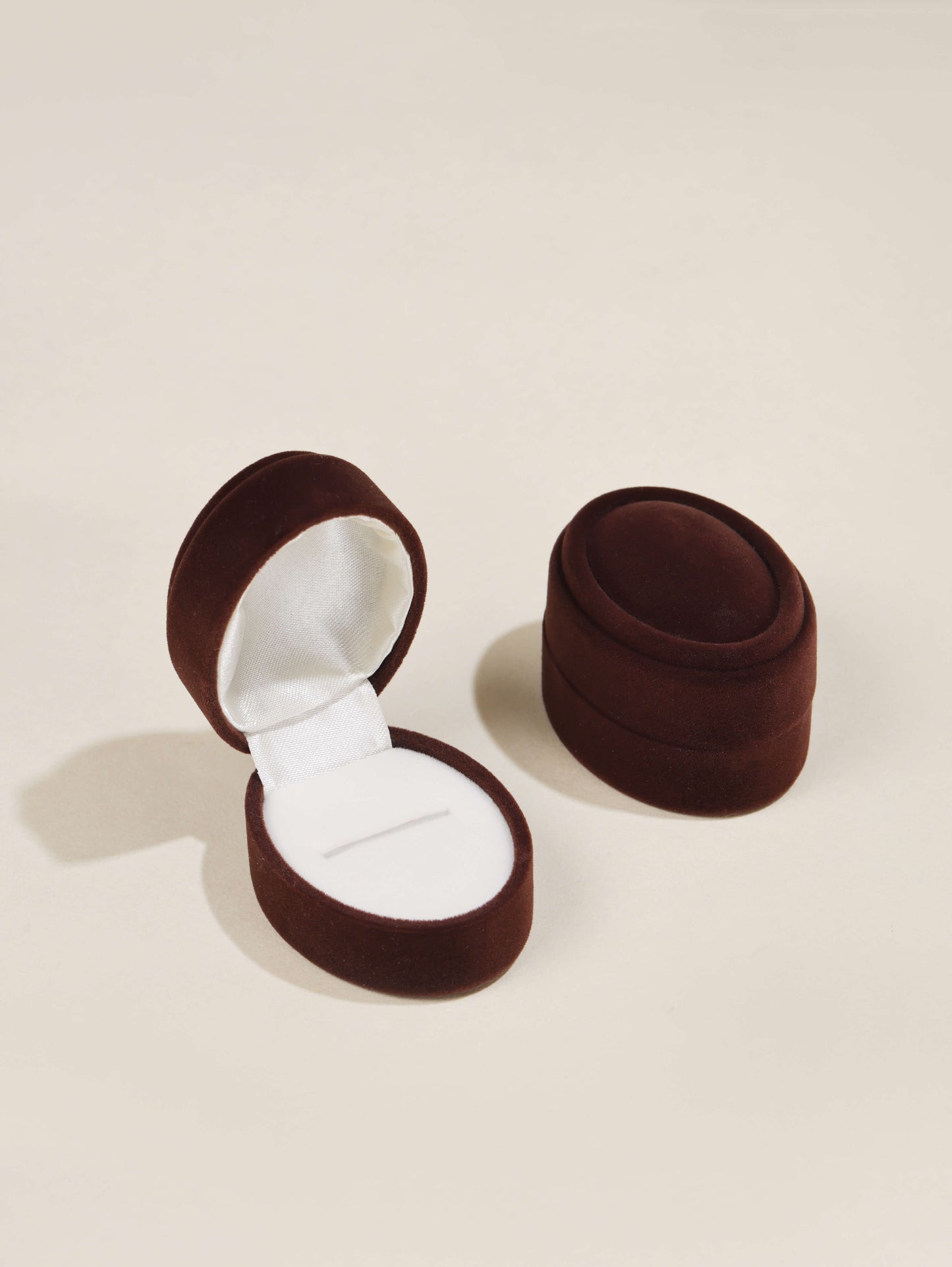 Premium luxury linen jewellery gift box and anti-tarnish pouch for sterling silver ring