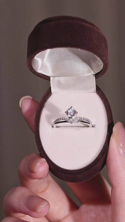 Princess Crown V-Shaped: 0.5ct Moissanite Ring