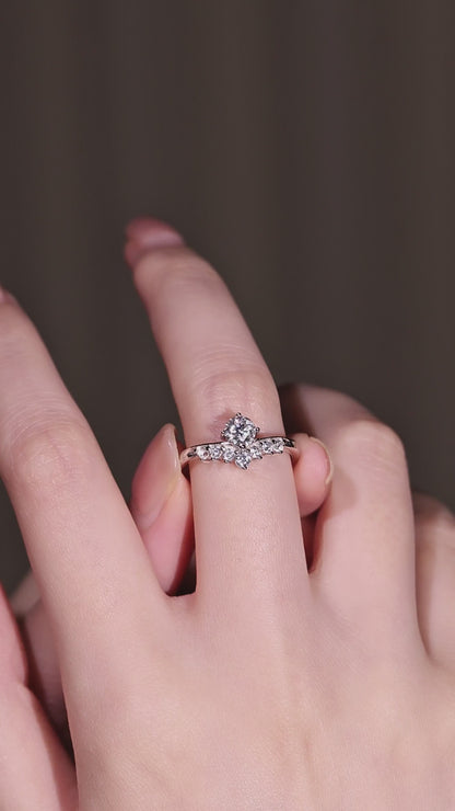 Crown Silhouette: 0.5ct Chevron V-Ring